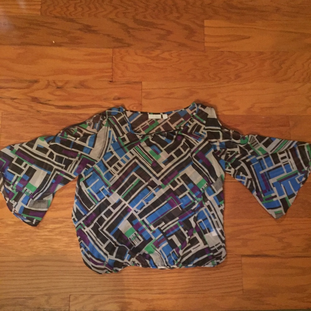 Cold Shoulder Sheer Geometric Blouse | NY & Co.